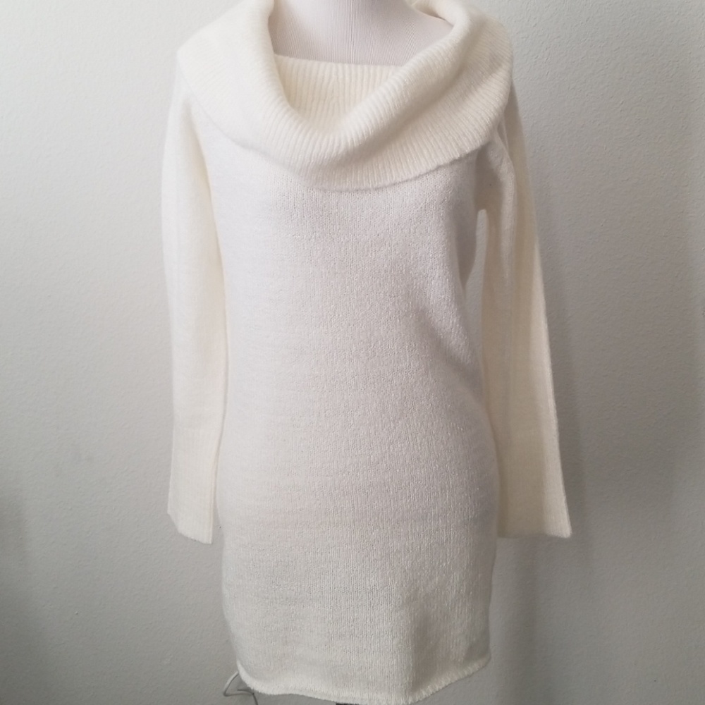 Sadie & Sage white sweater